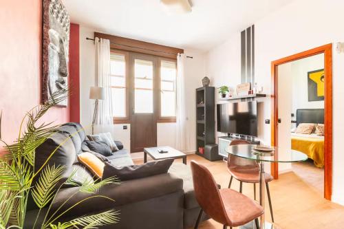 Apartamentos Luxsevilla Palacio — rental in Casuarina, 1, Este, Sevilla ES, 41020