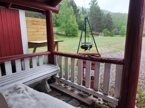 Dārzs, Bie huset in Stoylen