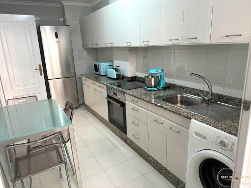 REST IN SANXENXO - Mar de Sanxenxo Apartment - a 180 metros de Silgar - image 2
