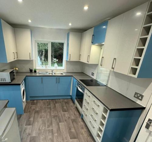Kitchen, Bournemouth Accommodation in Wallisdown and Winton West