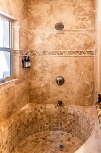 Zuhanyzó, Casa Recuerdos in Lomas de Cortés