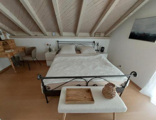 Au doux repos in Bure, Schweiz