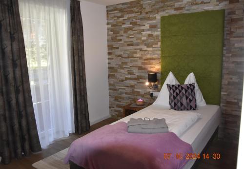1 twin bed