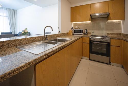 Luxury 2bdr apartment with Burj views & resort amenities, Dubai (Foto 6)