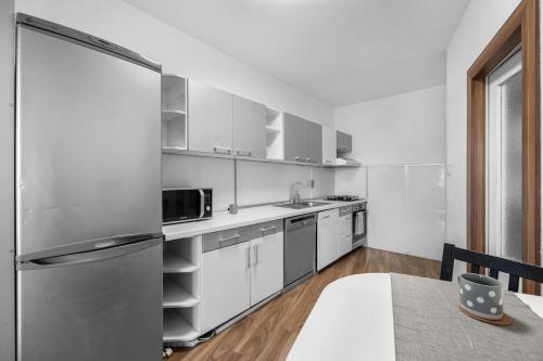 Apartment 10 minutes from city centre with garden, Bratislava (fotografie 5)