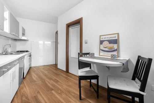 Apartment 10 minutes from city centre with garden, Bratislava (fotografie 8)