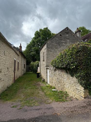 La Petite Ecluse, maison d'artistes in Tanlay