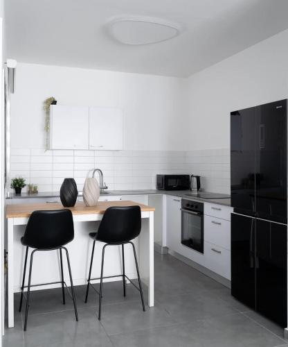 Wonderful 3 bedroom on the beach in 나하리야