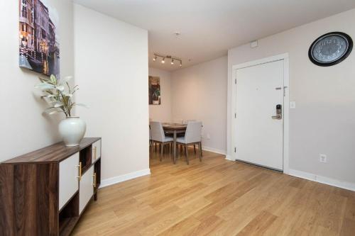 Cozy 2BR Apt in Downtown LA with Pool & Hot Tub, Los Ángeles (foto 6)