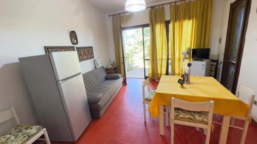 Ortak salon/TV alanı, Villetta Pinus Village in Santa Margherita di Pula