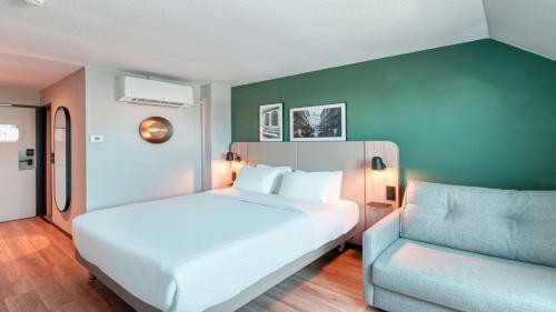 Photo - Campanile NATURE - Dreux