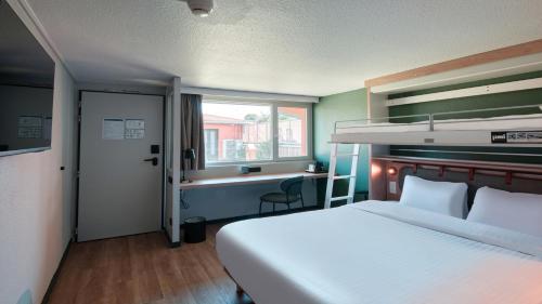 Campanile Dreux - image 11