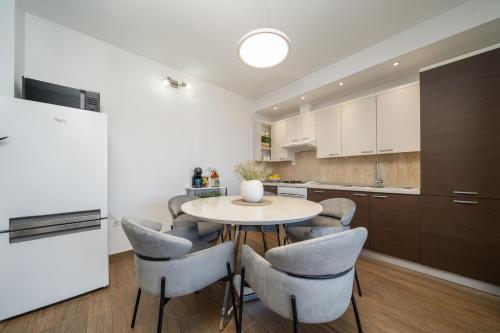 Three-Bedroom Apartment image 10