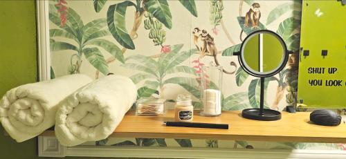 A Piece of Sun in Токумен