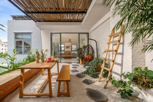 Penthouse Apartment image 2