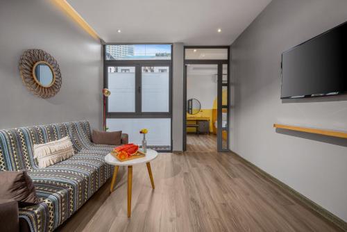 Suite with Balcony image 10
