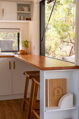 Parcoola Retreats Secluded riverside escape in บาร์เมรา