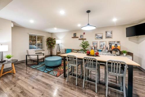 WoodSpring Suites Columbus West - Hilliard - image 14