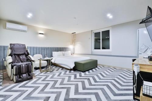 Boston Hotel, Buwon-dong, Gimhae