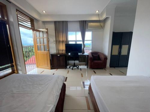 Facilities, Krakatau Guest House in Anggrek