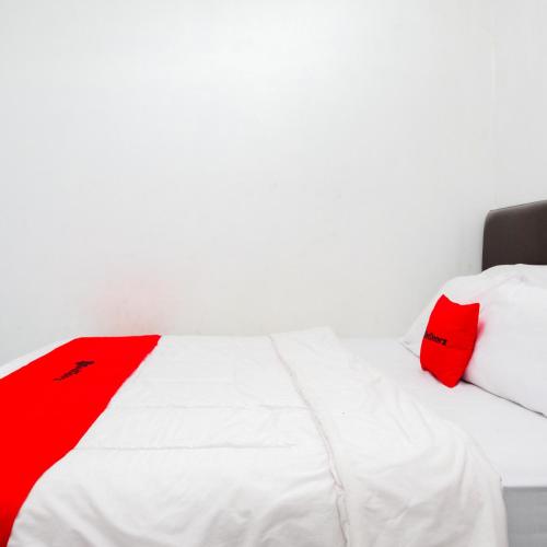 RedDoorz at Omah Joyo Solo Inn – Surakarta (Solo), NY