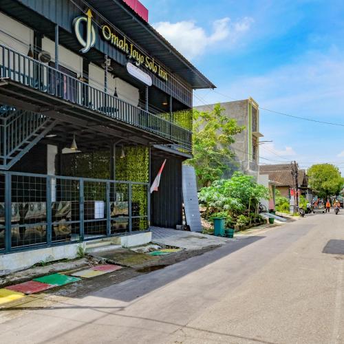 RedDoorz at Omah Joyo Solo Inn – Surakarta (Solo), NY