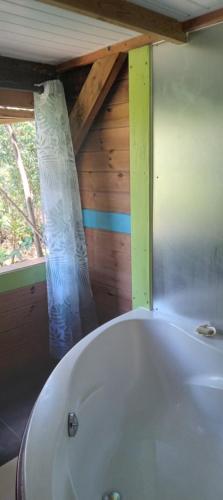 La pirogue enchantée maison baleine (La pirogue enchantee maison baleine) near La Tontouta International Airport