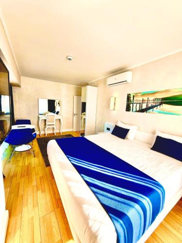 688397728 Luxury Batumi Hotel
