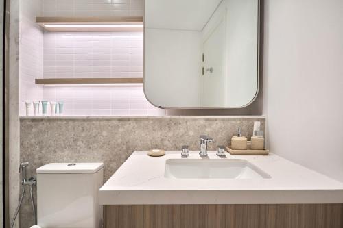 Designer Apartments in Kensington Waters, MBR City, with Pool Gym Sauna & Parking near Downtown and Creek, Dubaj (zdjęcie 10)