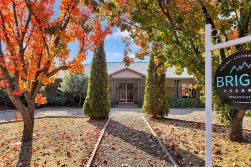 Collins Retreat - 4 Bedroom home with Pool