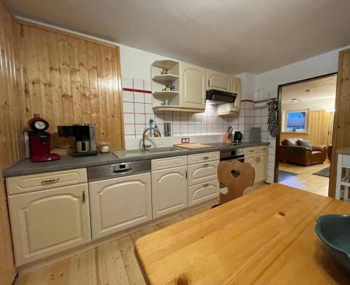 Spirkenhütte Fichtelberg - Ferienhaus bis 6 Personen - mit Sauna - am Fichtelsee (Spirkenhutte Fichtelberg - Ferienhaus bis 6 Personen - mit Sauna - am Fichtelsee) in 菲希特爾貝格