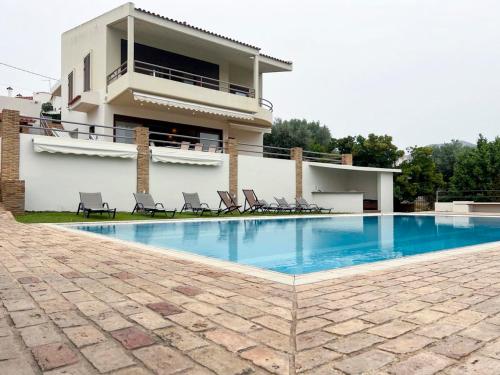 Villa Cate gîte à louer Lokáki