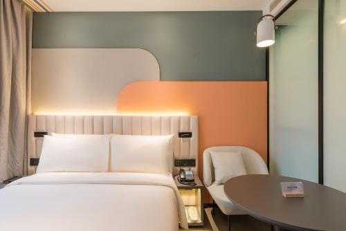 Superior Double Room image 6