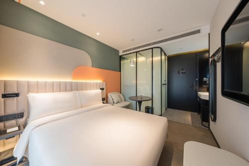 Superior Double Room image 5