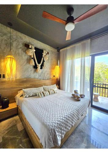 Designer Cave Loft in Tulum Hotel Zone - Beach Club included, Tulum