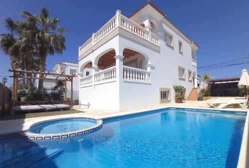 INIBIZA VILLAS - Villa Juncos