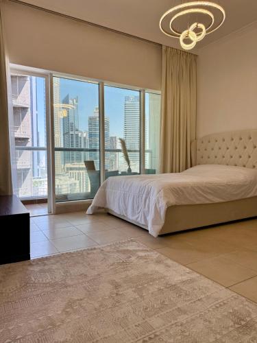 Luxury 1BR studio with Scenic view near Dubai mall - image 8