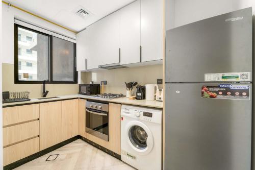 Silkhaus Premium 1BR Stay in Jumeirah Village, Дубай (фото 8)