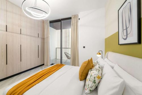 Silkhaus Premium 1BR Stay in Jumeirah Village, Дубай (фото 10)
