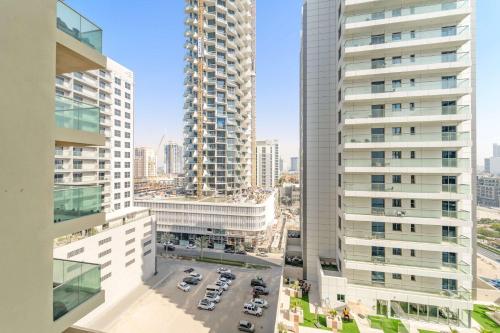 Silkhaus Premium 1BR Stay in Jumeirah Village, Дубай (фото 5)