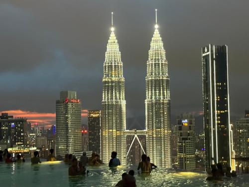 Eaton Residences KLCC By ARMANI - image 12