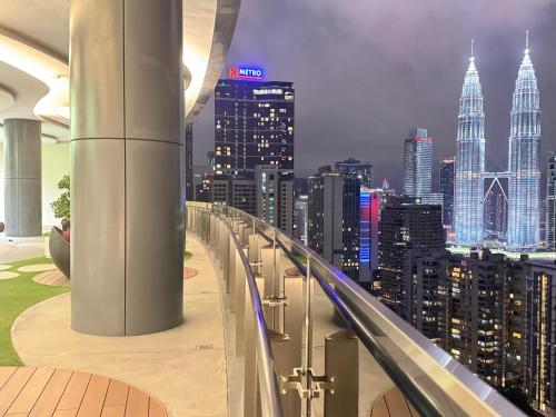 Eaton Residences KLCC By ARMANI - image 14