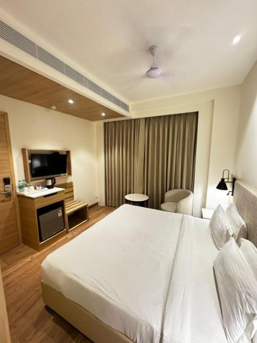 Deluxe Double Room image 4