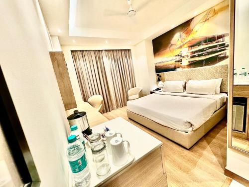 Deluxe Double Room image 6