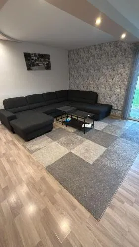 Geräumiges 2-Zimmer Apartment in Messenähe in Duisburg, Deutschland