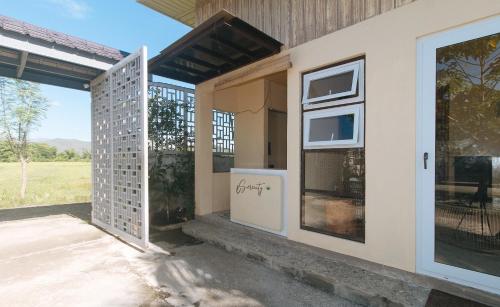 Viesnīcas āriene, ESerenty Private Villa Pangasinan by RedDoorz in Bugallon
