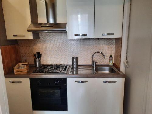 Charming Genova Condo in City Center, Genova (foto 10)