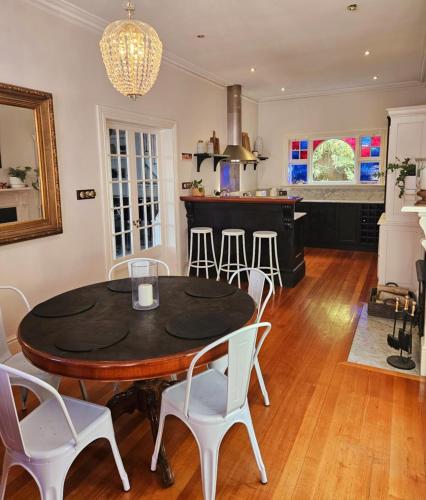 บริการและสิ่งอำนวยความสะดวก, Chateau By The Bay in แบล๊คแมน เบย์