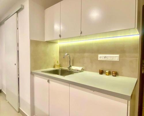 Bunker apartment in the Old Town, Bratislava (foto 9)