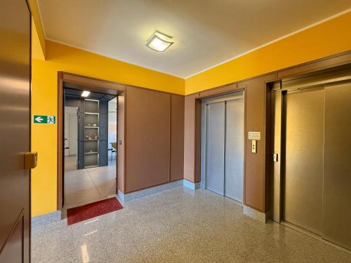 80m2, 7 piano, bilocale con 2 terrazze e 2 bagni, Milan (photo 5)